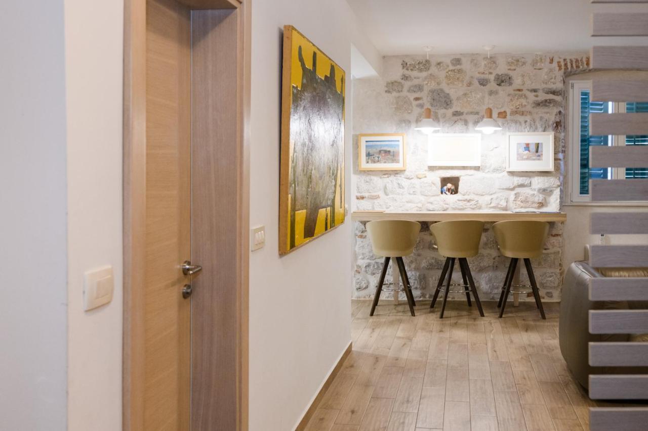 Apartmani Art Karampana Kotor Eksteriør bilde