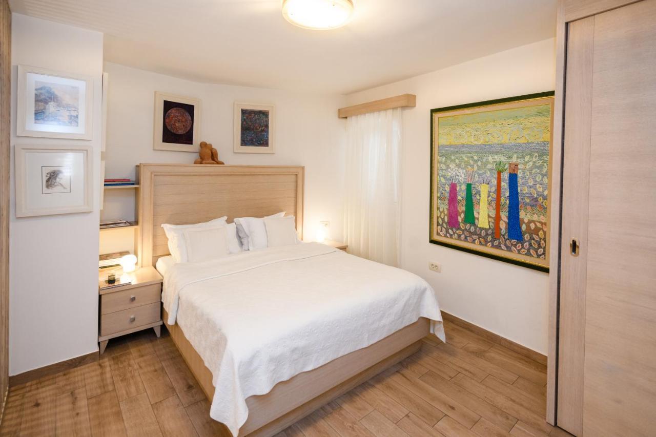 Apartmani Art Karampana Kotor Eksteriør bilde