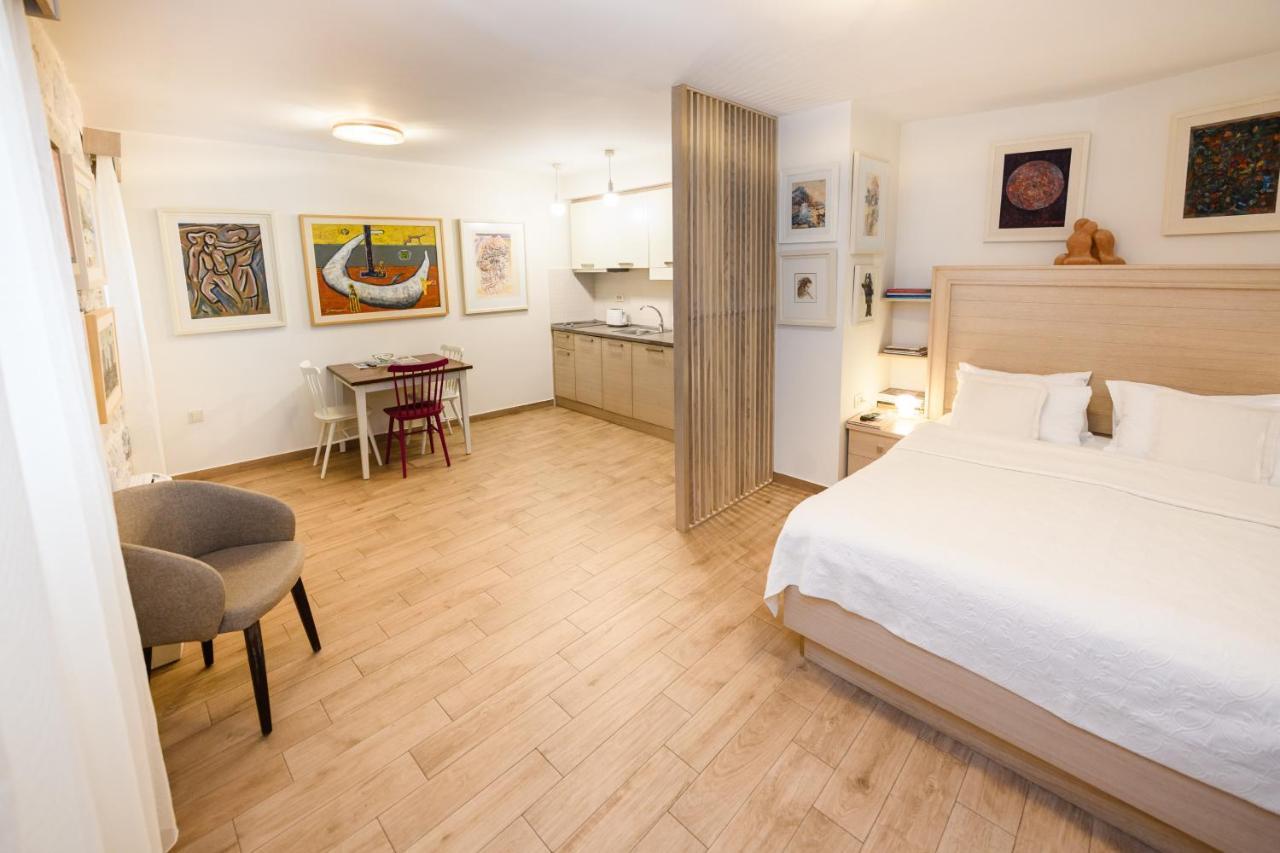 Apartmani Art Karampana Kotor Eksteriør bilde