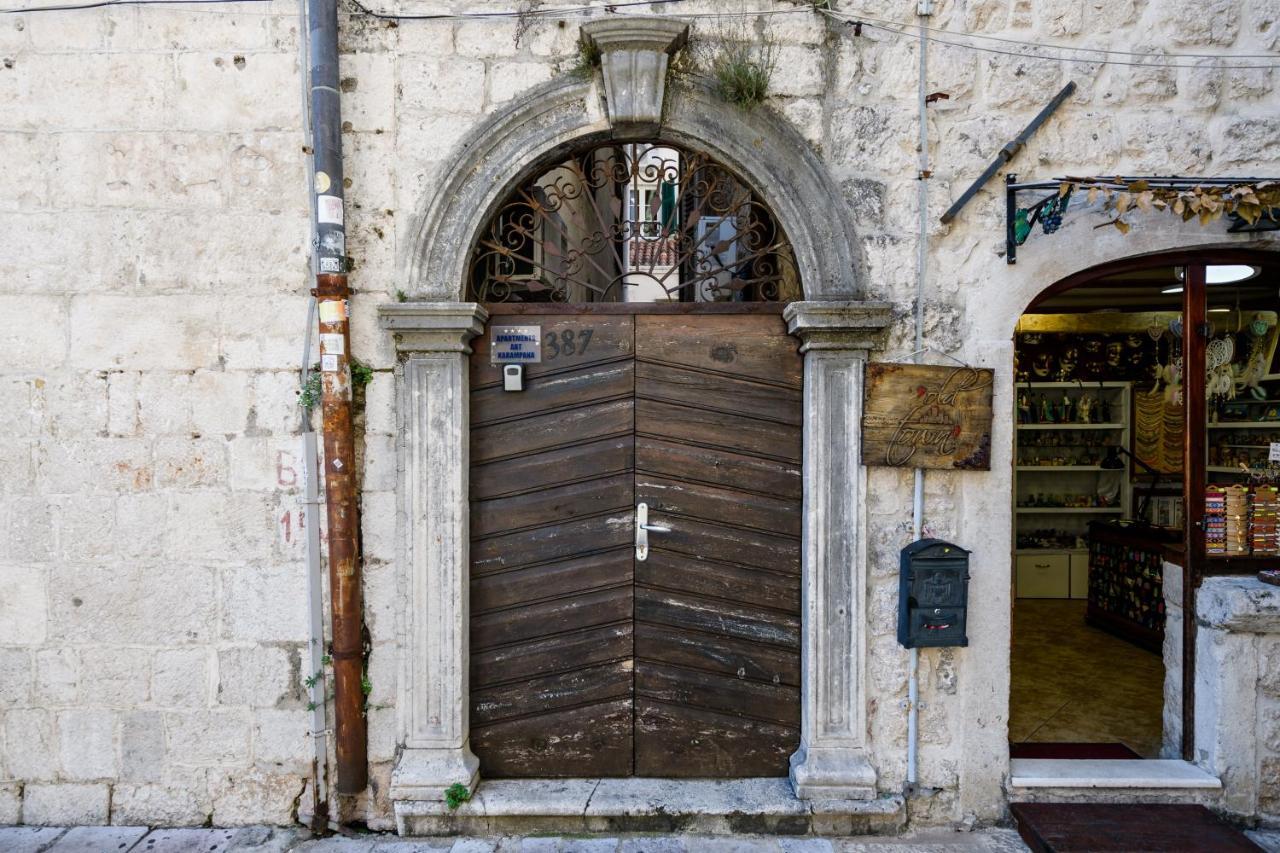 Apartmani Art Karampana Kotor Eksteriør bilde