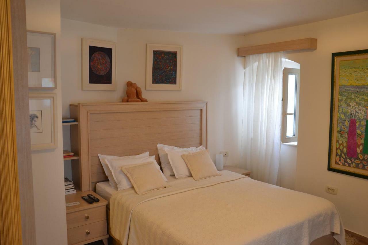 Apartmani Art Karampana Kotor Eksteriør bilde